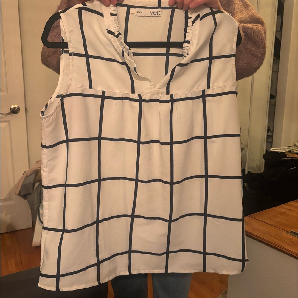 Vero White and Black Grid Pattern Blouse